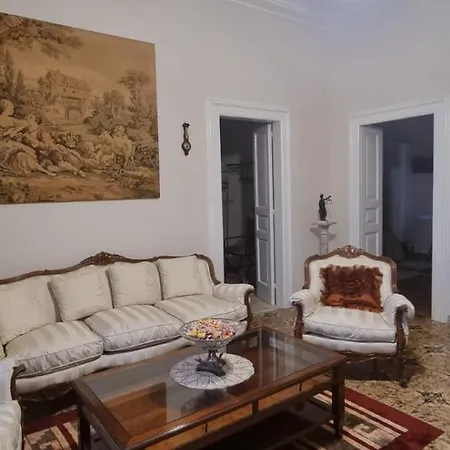 Enza Domus Apartment *