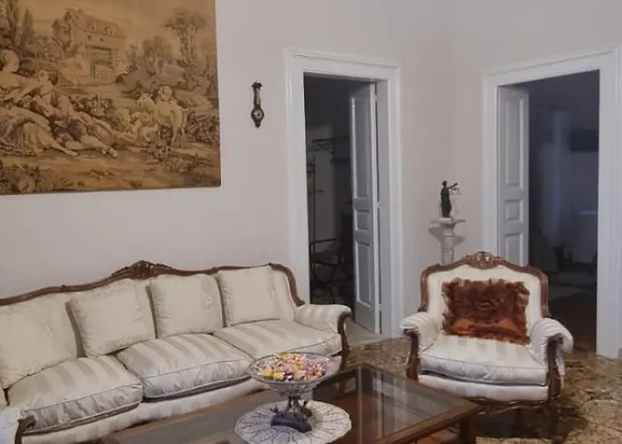 Enza Domus Apartment *